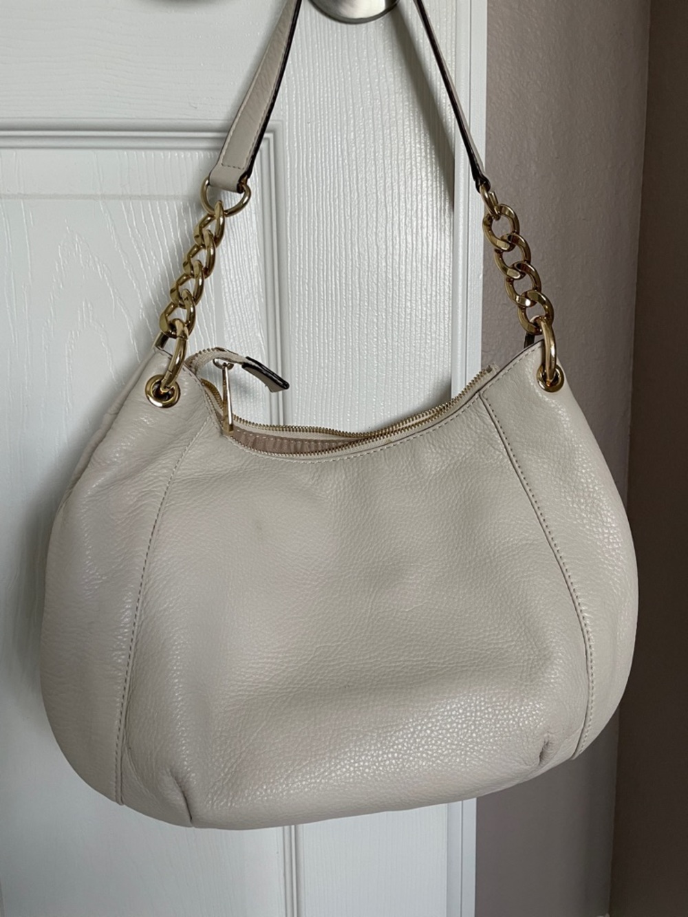 Michael Kors Cream Pebbled Leather Hobo with Tassel and Gold Chain - Picture 3 of 4